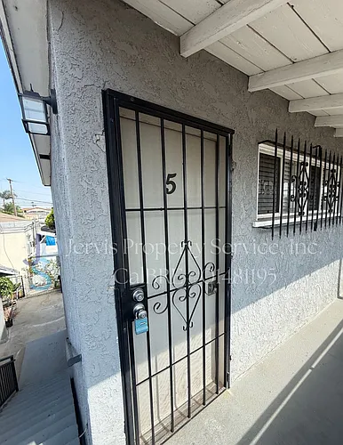 4610 E 52nd Pl #5 Photo 1