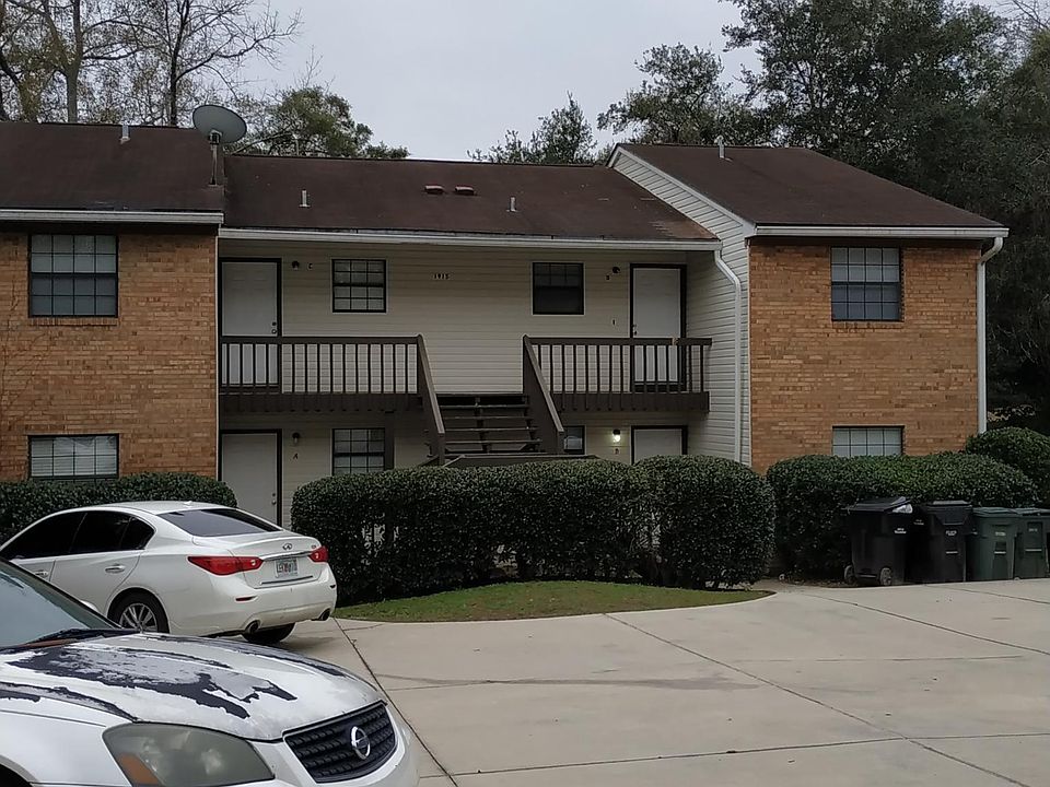 1st image of 1915 Darryl Dr APT B
