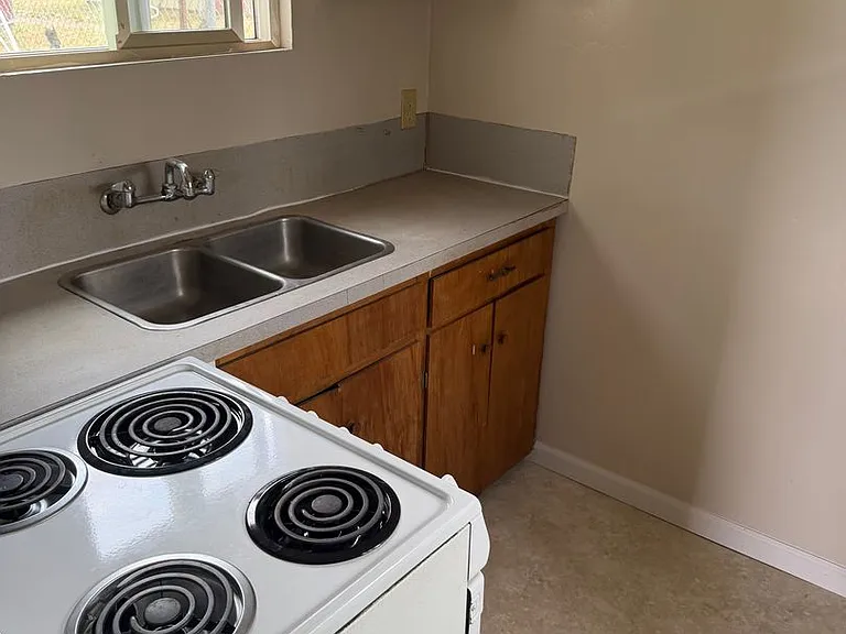 5170 Main St #2 — Photo 3