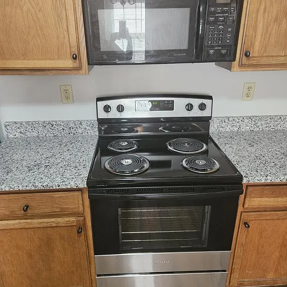 153 Bittersweet Dr — Photo 9
