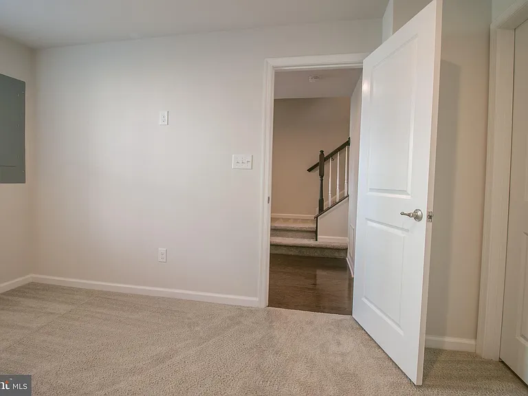 308 Blue Welsh St — Photo 23