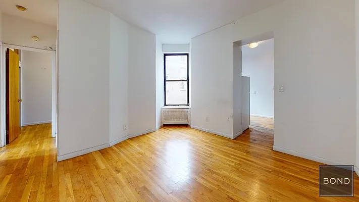 Rented by Bond New York | media 3