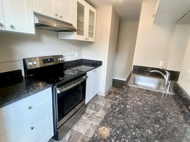 700 E Mercer — Photo 13