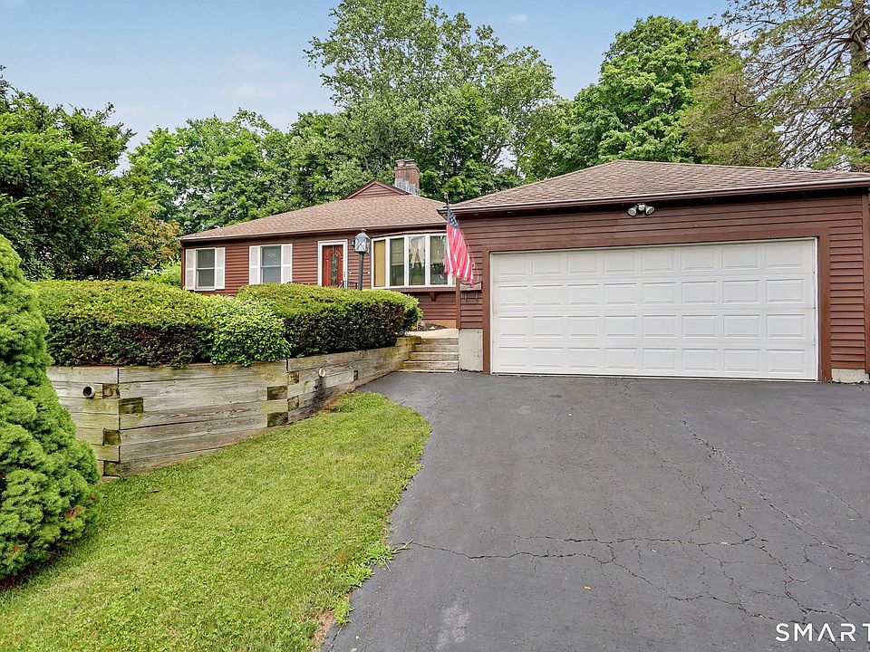 1st image of 10 Paulina Place