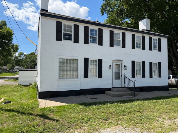 115 S 4th St
