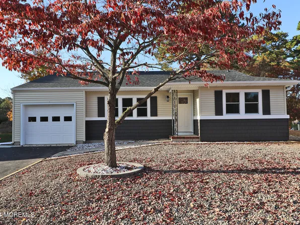 150 Castleton Drive, Toms River, NJ 08757