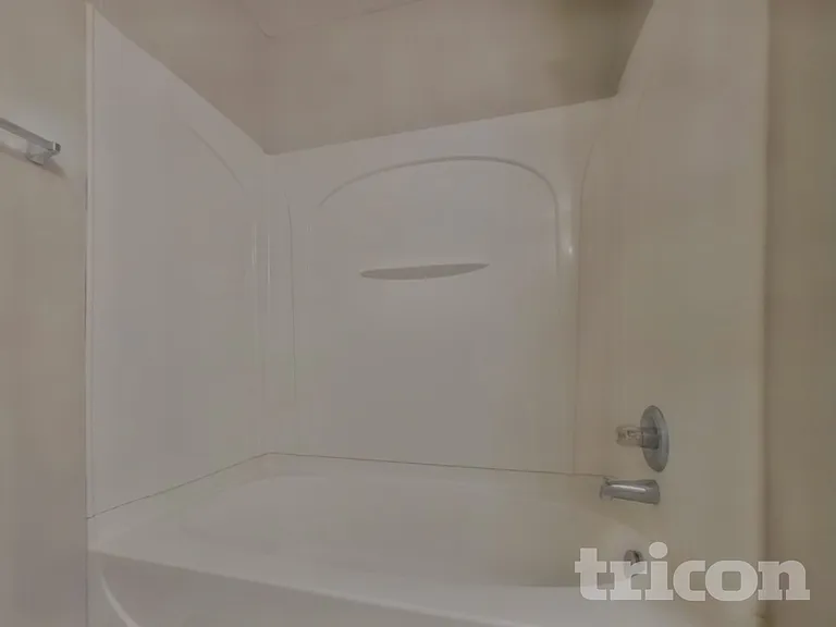 401 Silver Spring St — Photo 12