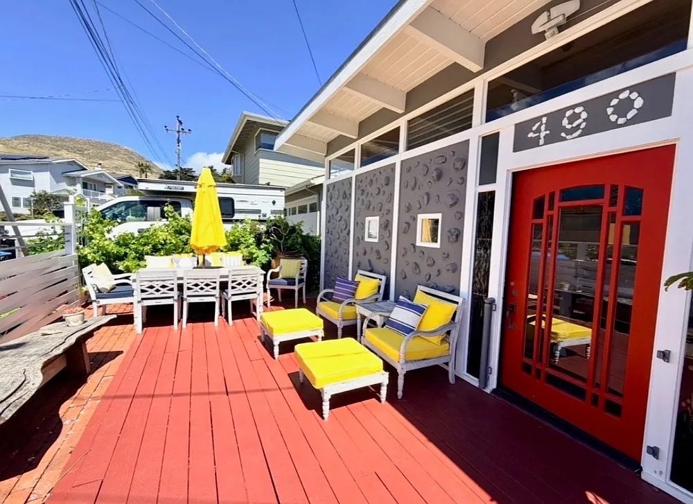 Building Photo - 490 Whidbey St