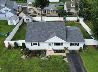 3 Redwood Terrace, Hazlet, NJ 07730