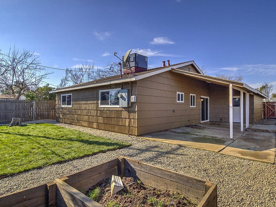 1st image of 4704 Oakhollow Dr