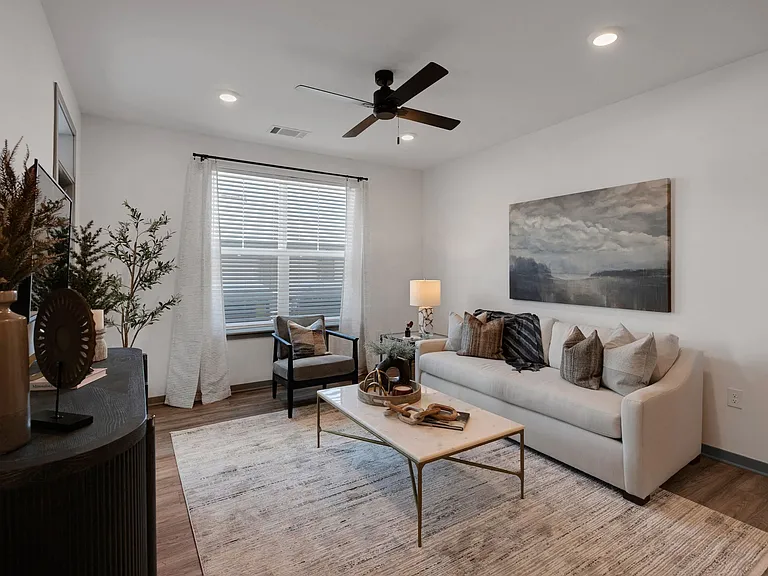 The Depot Luxury Apartments — Photo 35
