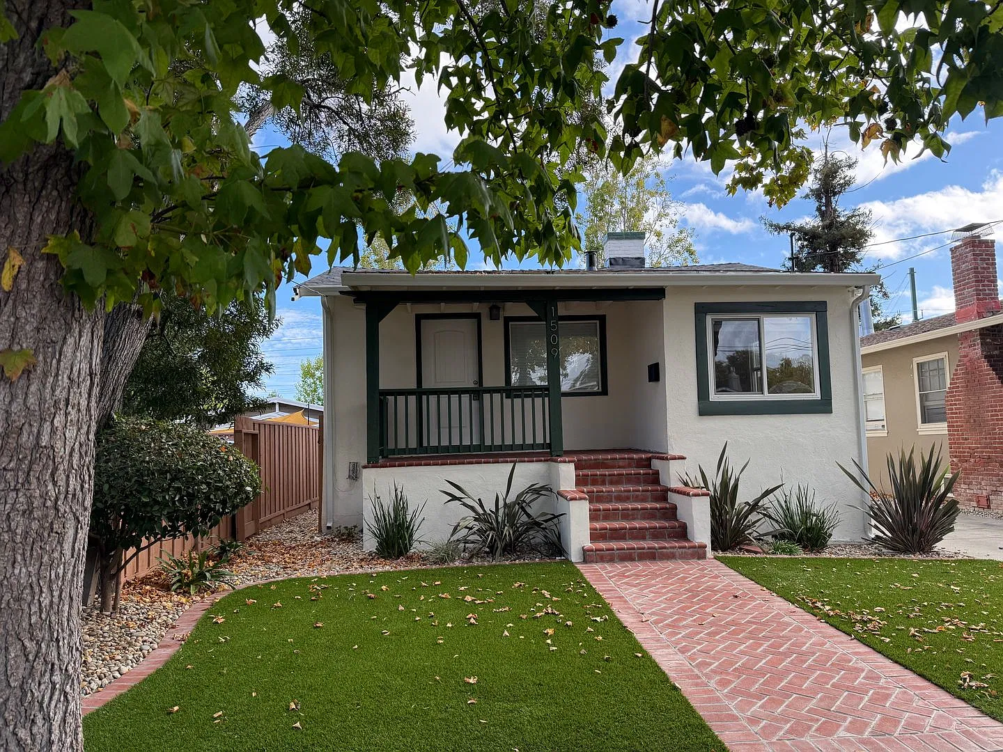 Location! Condition! Price! 1509 S B Street — Photo 2