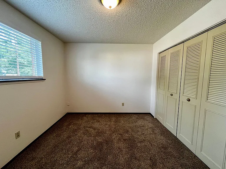 105 W Fremont Ave — Photo 15