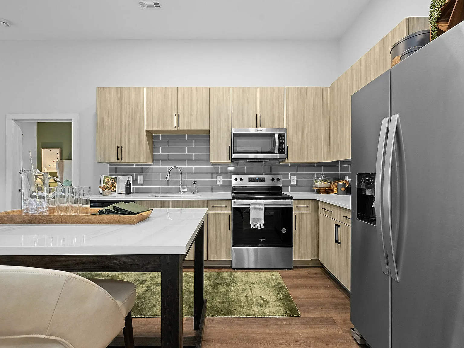 Charlotte Exchange — Photo 2