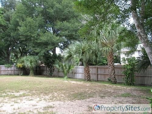 2nd image of 6840 Fox Chase Cir
