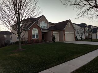 1743 Apple Valley Dr, Wauconda, IL 60084