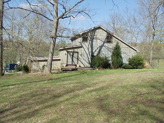 2nd image of 105 Valley View Dr