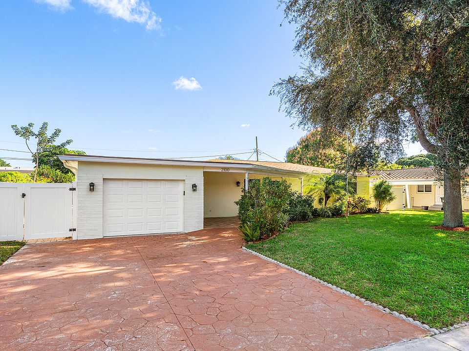 1st image of 2100 NE 4th Ave