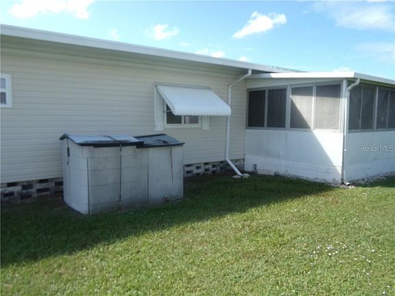 5th image of 1367 Blue Heron Dr