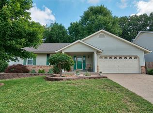 1287 Colby Dr, Saint Peters, MO