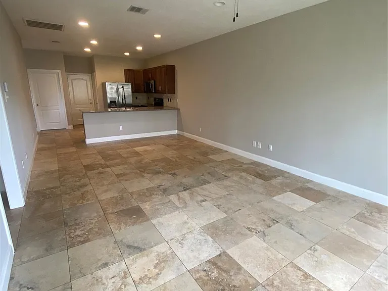 307 Covecrest Dr #B — Photo 6