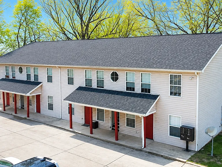1208 Holloway Dr #2 — Photo 2