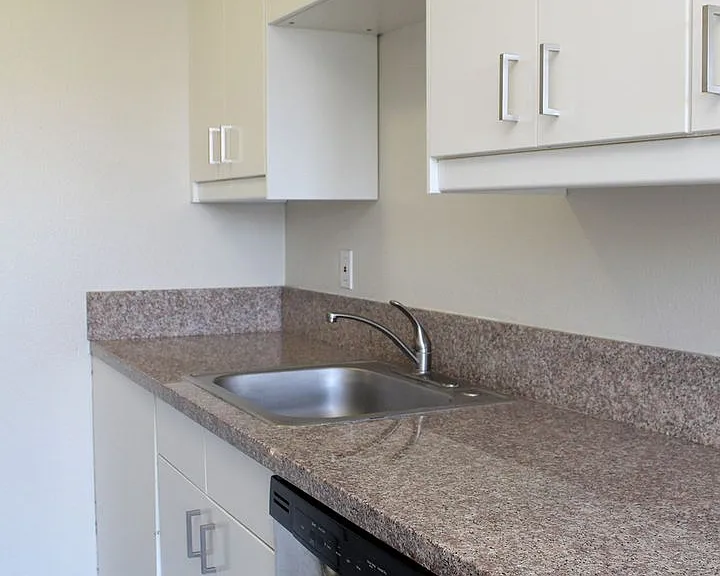 9222 N Lombard St — Photo 16