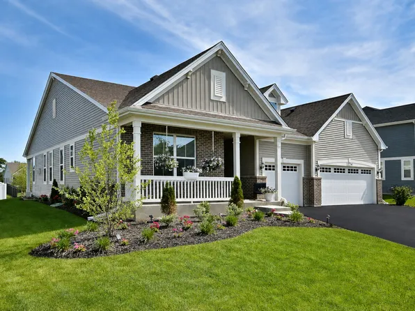 1174 Larswood Ln, Crystal Lake, IL 60012