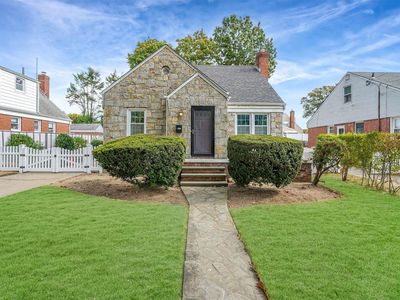 300 Jefferson Avenue, Franklin Square, NY, 11010