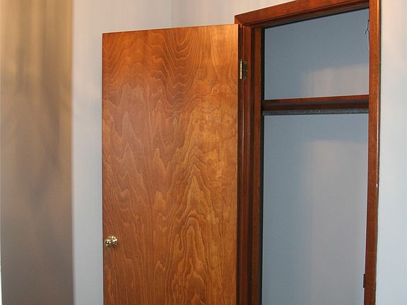 4th image of 43535 Freedom Dr