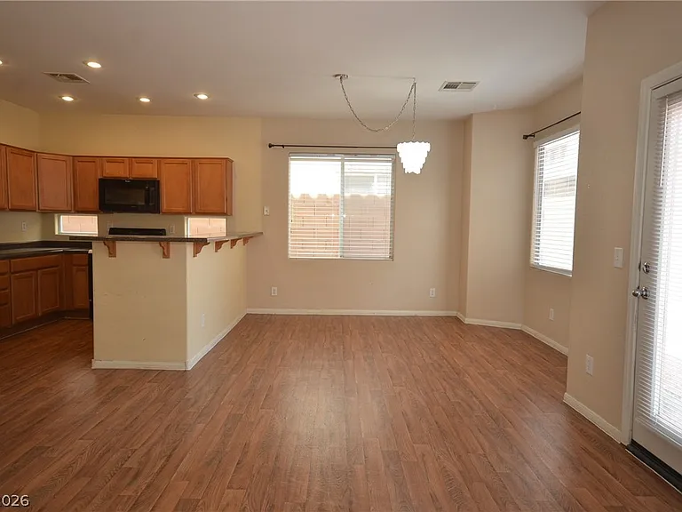 10624 Allegrini Dr — Photo 15