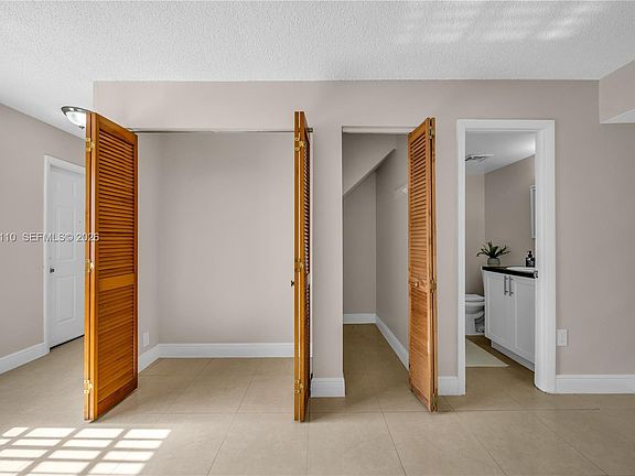 5th image of 671 W 80th St #0