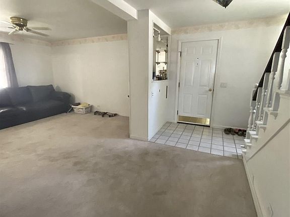3rd image of 577 W Lafayette St