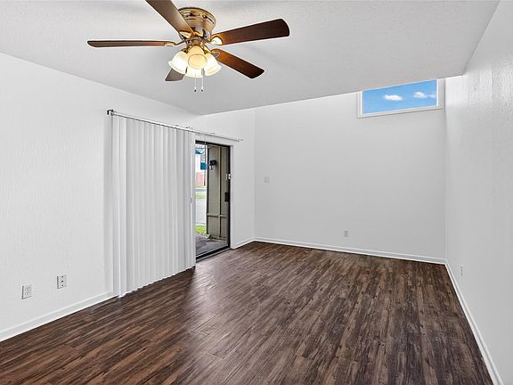 3rd image of 4401 Carter Creek Pkwy APT 13