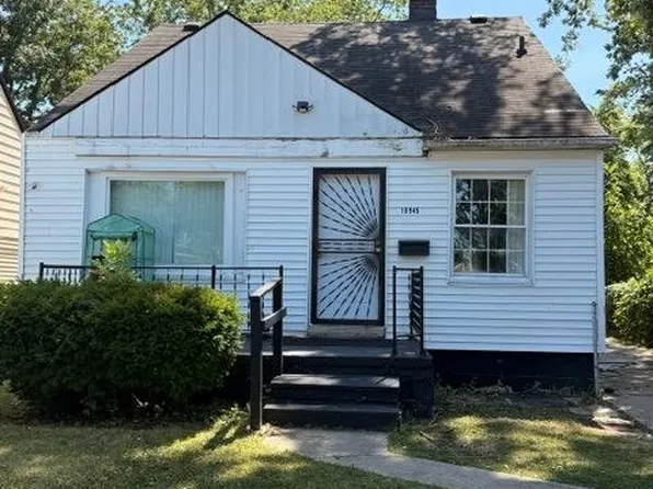 18945 Sawyer St, Detroit, MI 48228
