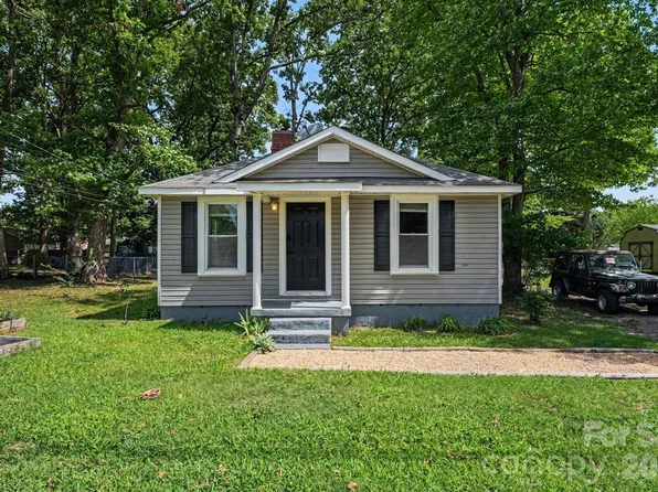 2111 Englewood St, Kannapolis, NC 28083