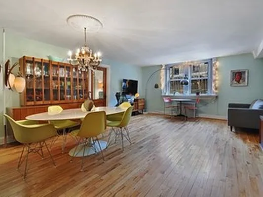 Sold by Corcoran | media 24