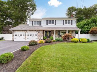 8 Miller Ave, Shoreham, NY 11786