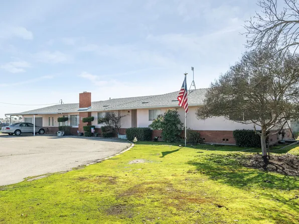 3741 W Whites Bridge Avenue, Fresno, CA 93706