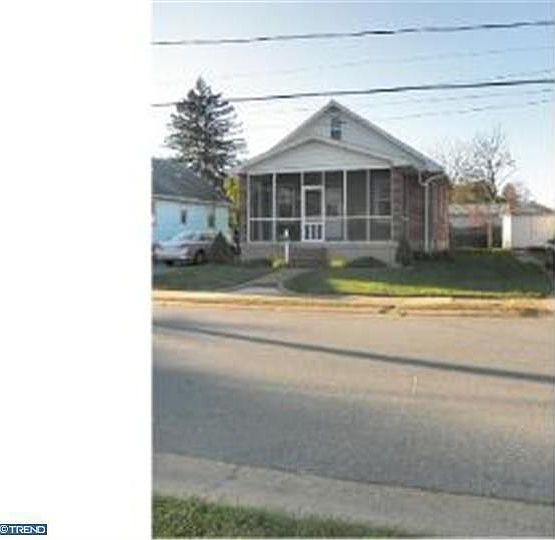 1st image of 3425 Cranston Ave