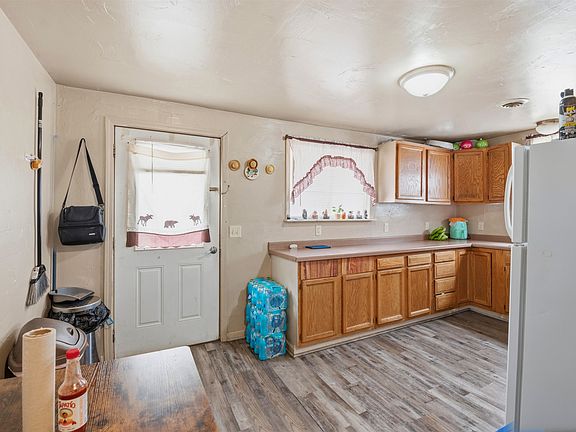 5th image of 1217 Saint Clair St