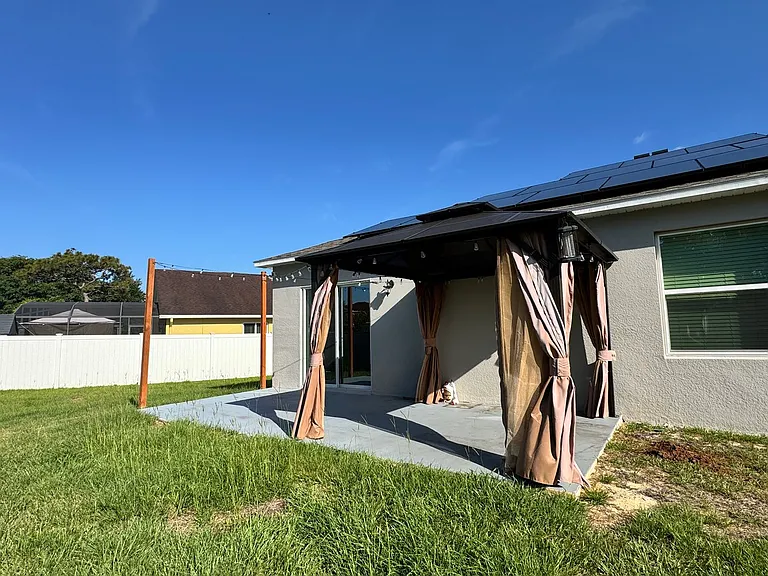 320 Mariana Way — Photo 5