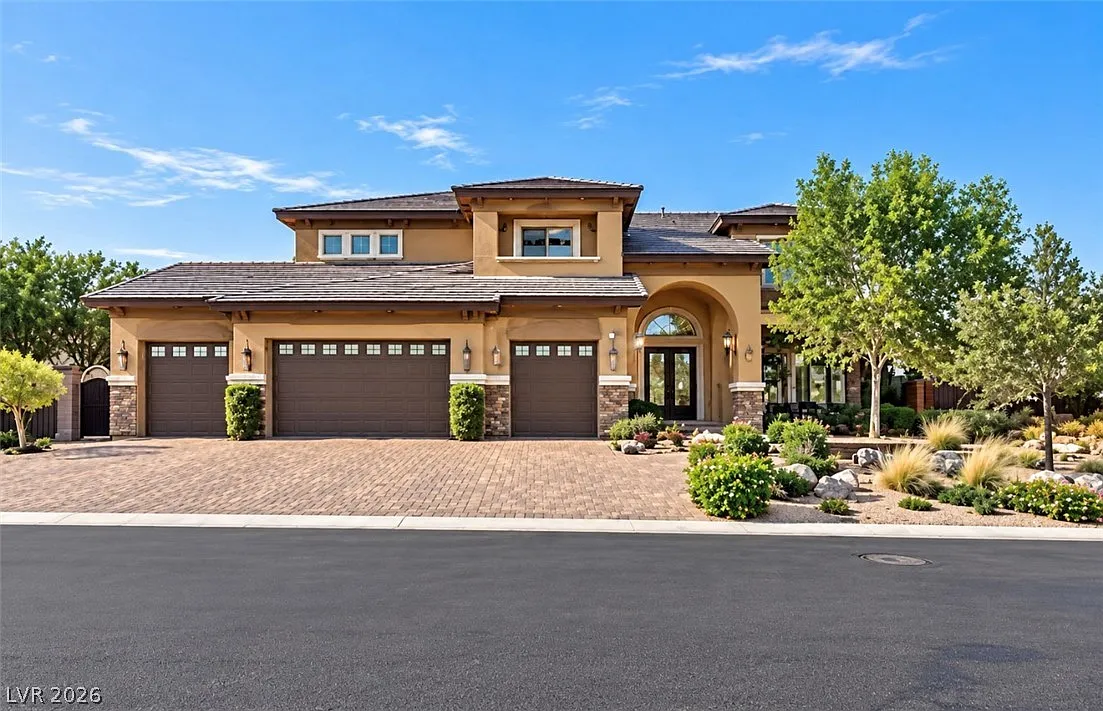 5 bed, 4.5 bath, 5049 sqft, $15,000 — Photo 1