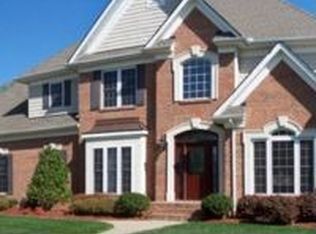 1506 Emerald Lake Dr, Matthews, NC 28104