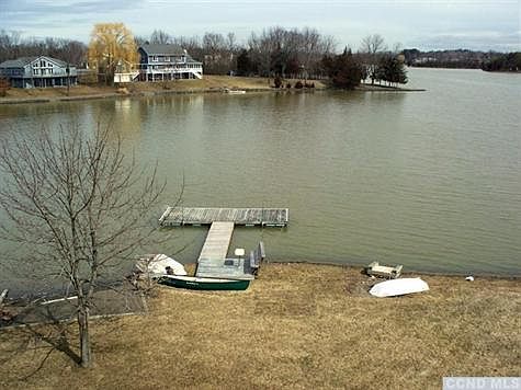 3rd image of 165 Longwood Dr