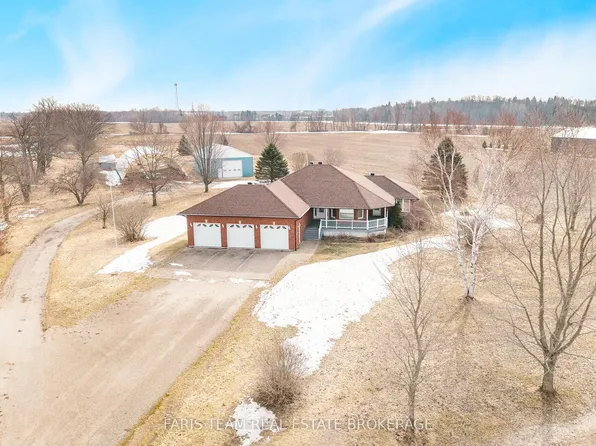 8949 Smith Rd, Essa, ON L0M 1T0