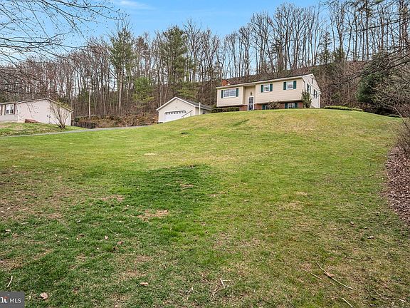 4th image of 155 Greenbriar Rd