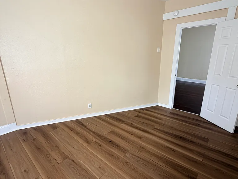 103 Sheffield Ave #1-0 — Photo 8