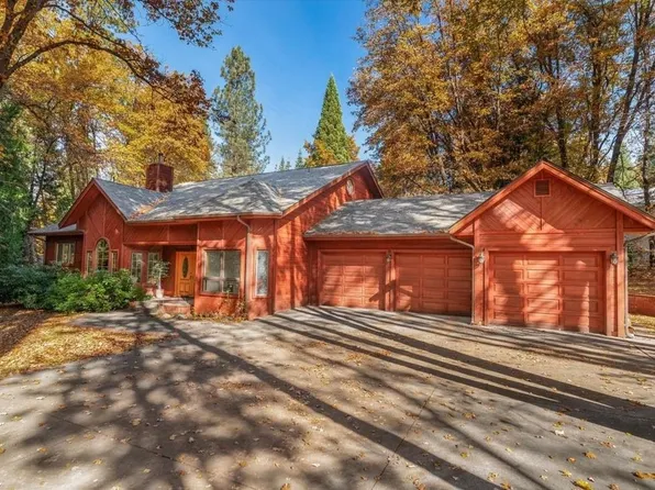 307 N Adams Dr, Mount Shasta, CA 96067