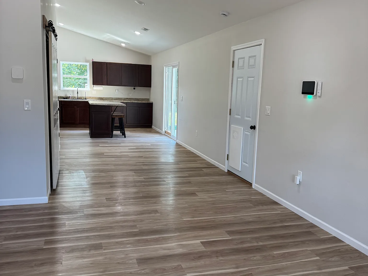 4306 Rivers Dr — Photo 3